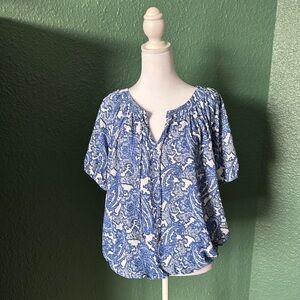 Michael Kors top
Elastic waste and sleeves
Size L